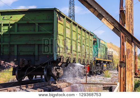 water washing of old freight railway cars