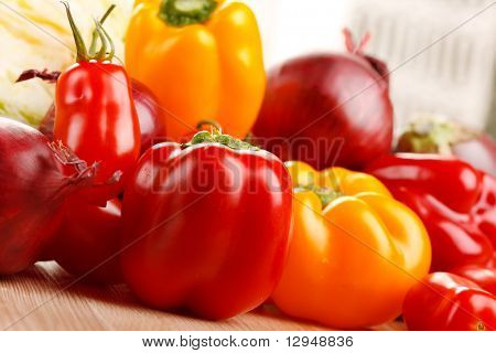 verduras frescas en la mesa