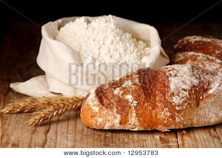 테이블에 신선한 빵