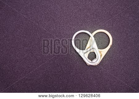 Ring pull cans opener with vintage filter