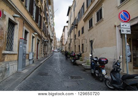 ROME, ITALY  APRIL 27: View at the narrow alley Via della Purificazione in Rome Italy April 27, 2016