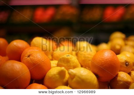 Pomarańcza cytryna w sklepie