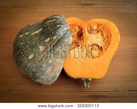 Pumpkin Cutting Board With A Kinfe, Cut The Pumpkin