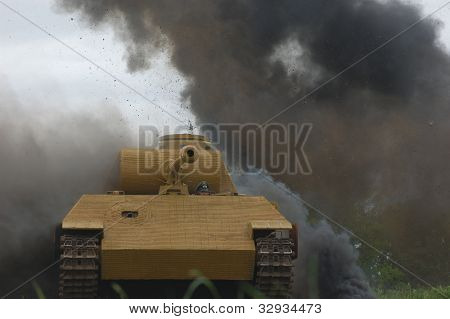 Kyjev, Ukrajina-květen 13:Red Star Historie klubu.Německý tank (replika) během Historická rekonstrukce w