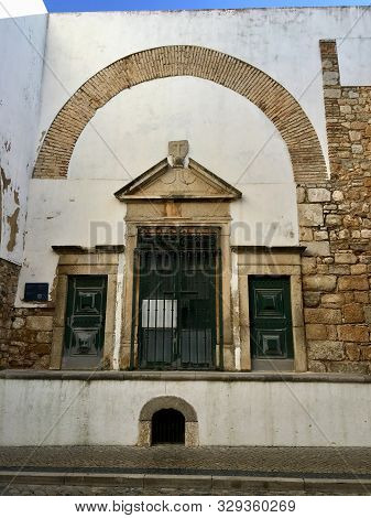 Arco Do Repouso, Faro, Portugal, Doors Between The Two Arches.