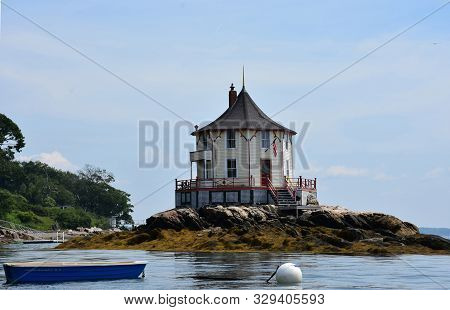 View Of The Nubble An Unusual Octagon House On A Maine Ledge.