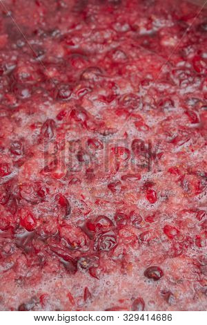 Alcoholic Cranberries Pour Sweet Hot Syrup For The Preparation Of Tinctures