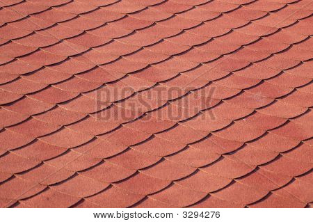Telha de telhado vermelho ao sol