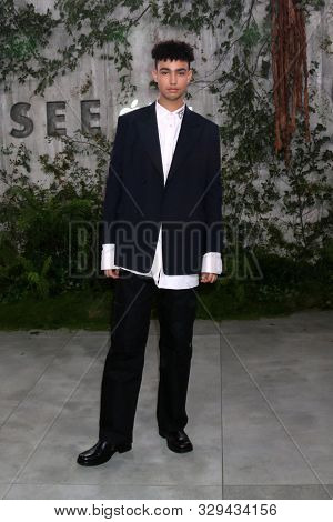 LOS ANGELES - OCT 21:  Archie Madekwe at the Apple TV+'s 