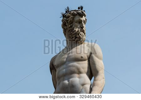 Florence, Italy - 25, March, 2016: Horizonta  Picture Of Amazing Statue Over The Fountain Of Neptune