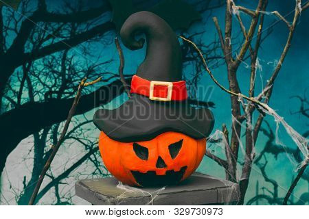 Pumpkin With Scary Face In Witch Hat,halloween Decor