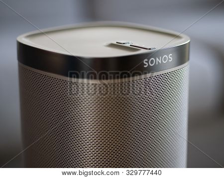 Uk, October 2019: Sonos Play Black Wireless Speaker