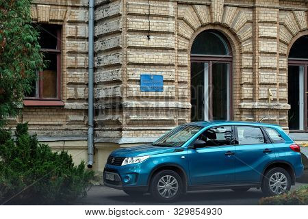 Kharkiv, Ukraine - October 6, 2019: Blue Car Suzuki Vitara Near The Museum Building.
