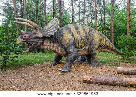 Belgorod, Russia - May 31, 2019: Dinopark Of Belgorod City. Statue Of Triceratops Dinosaur In The Fo