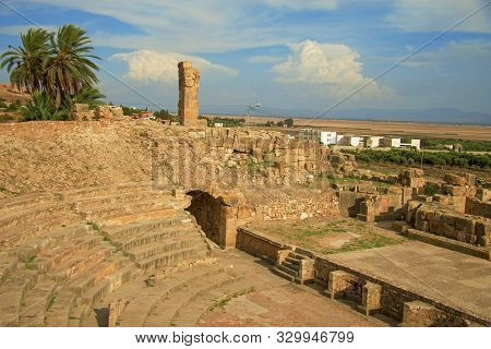 Ancient Amphitheater In Bulla Regia, Tunisia. Antic Roman Ruins And Architecture.