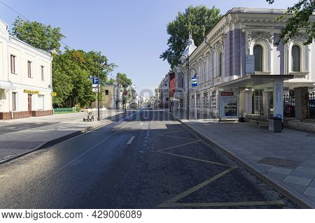 Moscow, Russia - July 18, 2021: Pyatnitskaya Street, Zamoskvorechye. Early July Sunday Morning. Sunn