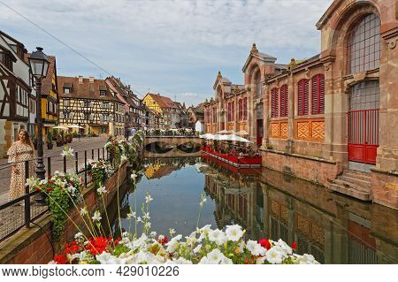 Colmar, France, June 27, 2021 : Petite Venise District Touristic District. Petite Venise Is A Pictur