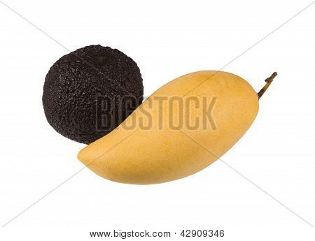 Avokado ve Mango beyaz izole