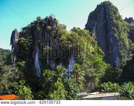 Popular Rock In El Nido On The Island Palawan On The Philippines 17.12.2012