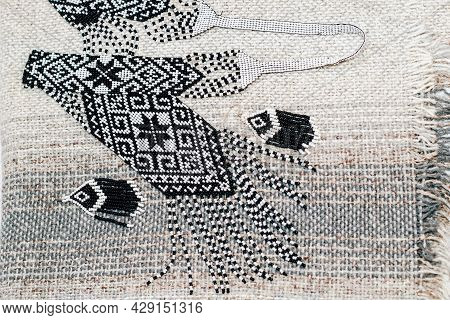 Ethnic Decoration Gerdan, Viconane Z Biseru, Ukrainian Gerdan And Earrings. Hand Weaving, Geometric 