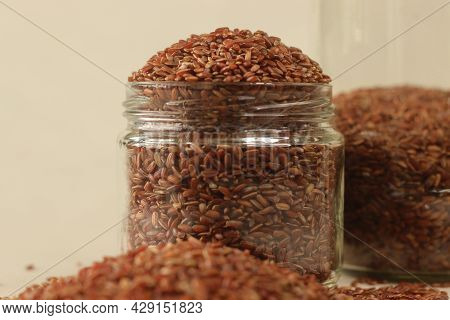 Navara Rice Is One Of The Many Types Of Rice Found In India, With A Unique Red Color..