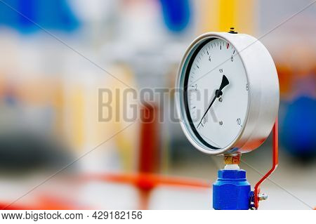 This Is A Close-up Pressure Gauge For Measuring The Pressure On A Pipe For Gasification Or Gas Trans