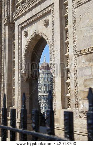 Hôtel Taj via la passerelle de l'Inde