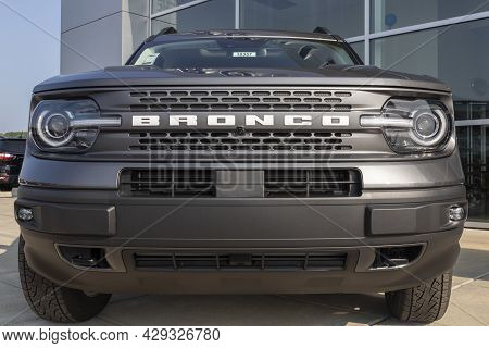 Harrison - Circa August 2021: Ford Bronco Display At A Dealership. Broncos Can Be Ordered In A Base 