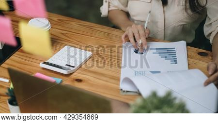 Accountant Or Bookkeeper Using Calculator Counting Finances Taxes Fees Accounting Calculate Bills Mo