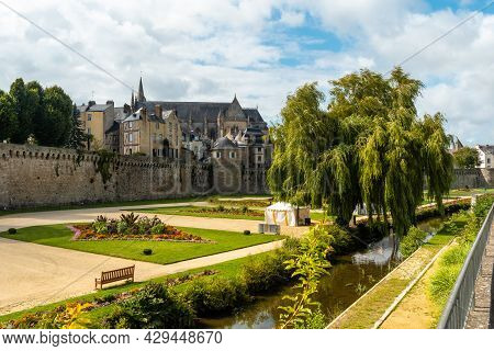 Vannes Coastal Medieval Town, The Lovely Gardens Of The Remparts Garden And The Rampart, Morbihan De