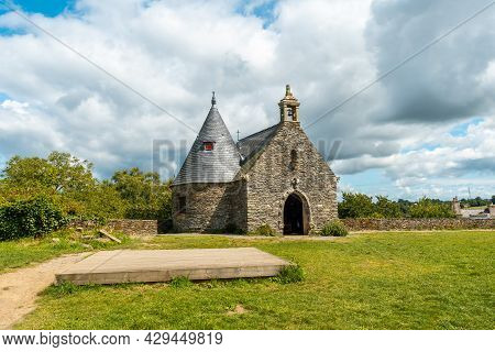 Castle Park Rochefort En Terre In The Medieval Village Of Rochefort-en-terre, Morbihan Department In