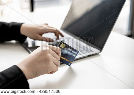 The Concept Of Using Credit Card To Pay For Goods Or Services On Online Websites, Online Shopping By