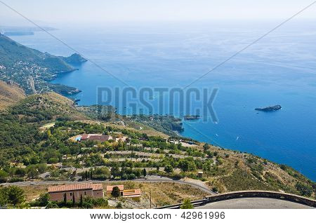 Panoramiczny widok Maratea. Basilicata. We Włoszech.