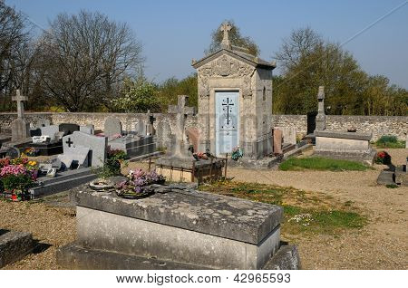 France, le cimetière de Boisemont dans Val D Oise