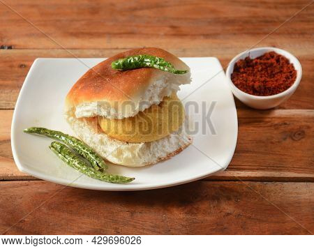 Vada Pav, Mumbai Famous Vada Paav Is An Indian Burger. Potato Patty Is Deep Fried And Stuffed Inside