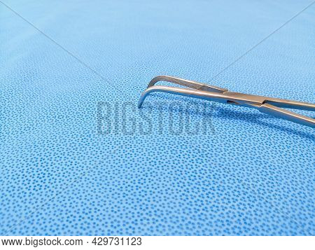 Surgical Instrument Mixture Dissecting Forceps, Right Angle Or Lahey Homeostatic Forceps Tip. Select