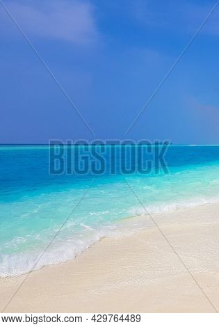 Color Gradient At Sandbank Islands Madivaru Finolhu Rasdhoo Atoll Maldives.