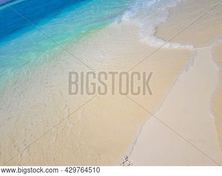 Color Gradient At Sandbank Islands Madivaru Finolhu Rasdhoo Atoll Maldives.