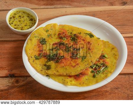 Handvo Is A Famous Dish In Gujarat, India. Gujarati Handvo Delicious Savoury Cake Made From Rice, Le