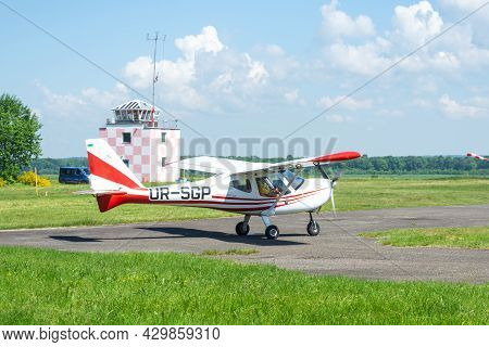Gorodok.ukraine. June 6, 2021. Tsuniv Airfield. Training Aircraft, Preparation For The Flight. Pilot