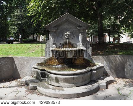 Fontana Dei Mascheroni In Turin