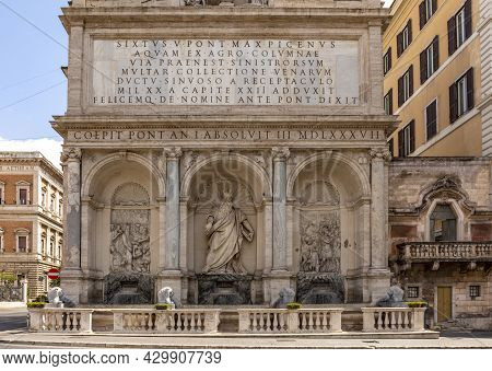 Famous Old Fontana Dell'acqua Felice, Rome, Italy