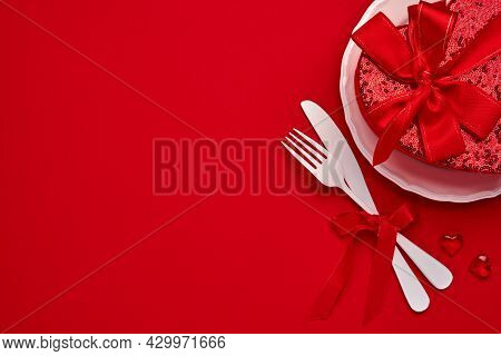 Valentines Day Background Or Concept With Empty Pink Plate And Whiteware On Scarlet Or Red Backgroun