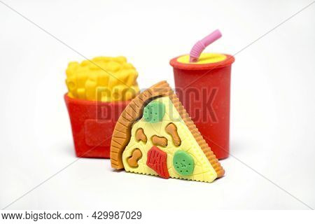A Fast Food And Soft Drinks Toys
