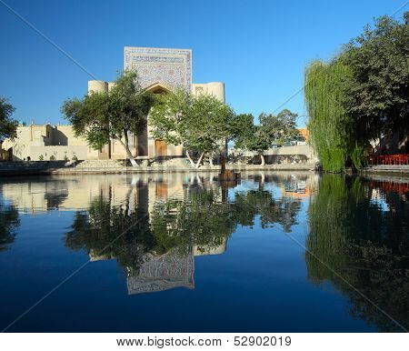 Lyab i Hauz - complex of oriental buildings around the pond. Bukhara, Uzbekistan