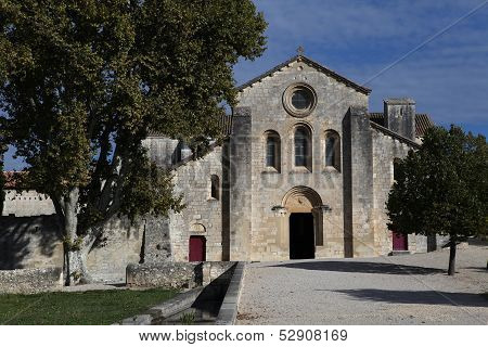 Silvacane Abbey, La Roque d'Antheron, luberon, Provence, France