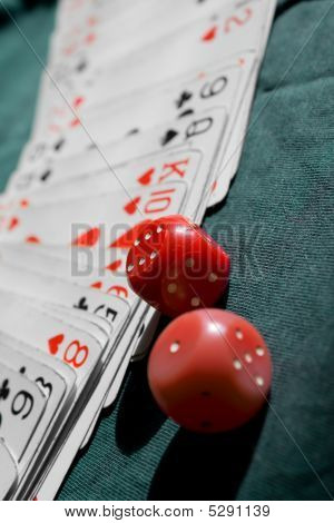 Spillekort og terninger