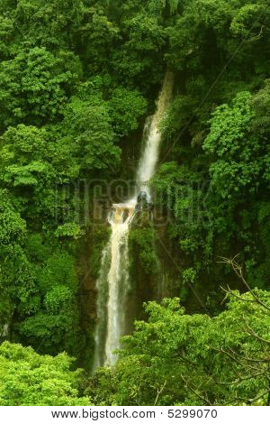 Bella cascata Thoseghar