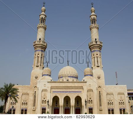 Mosque Um Al-tobool
