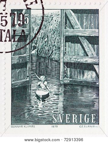 Canoeist In Forsvik Lock
